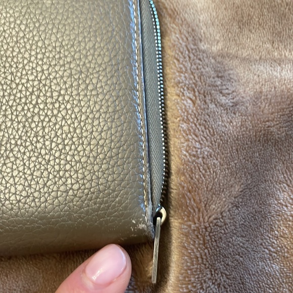 Celine butter soft zippy wallet made in Italy yellow inside pebbled leather - Picture 4 of 13